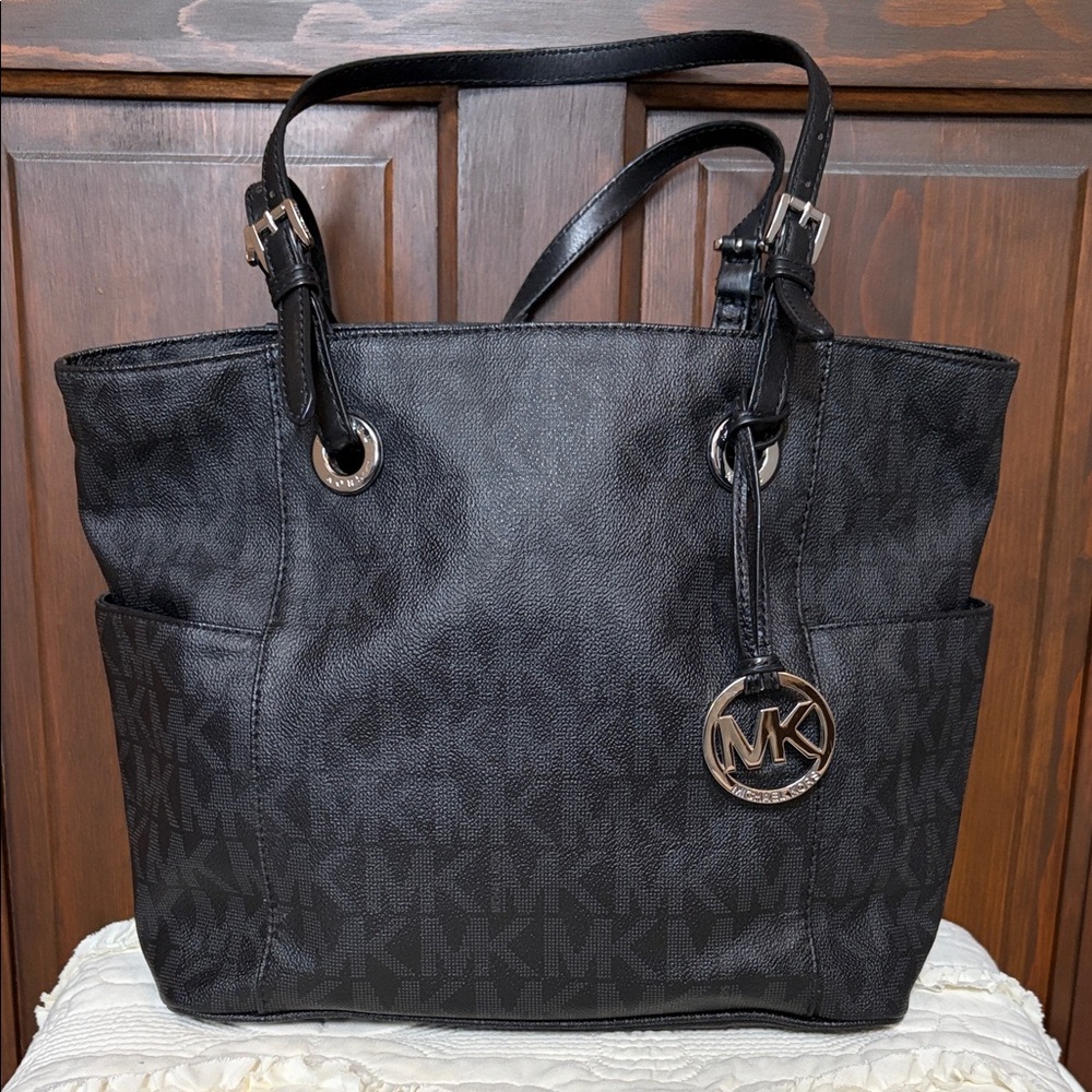 Michael Kors Signature Black Tote